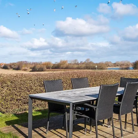 5 Person In Sydals Traenge